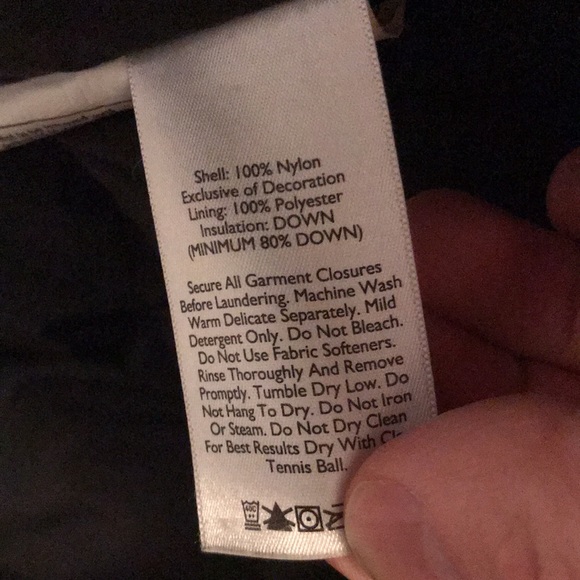 Men’s Eddie Bauer winter jacket. Colour black. Size small. - Picture 7 of 9